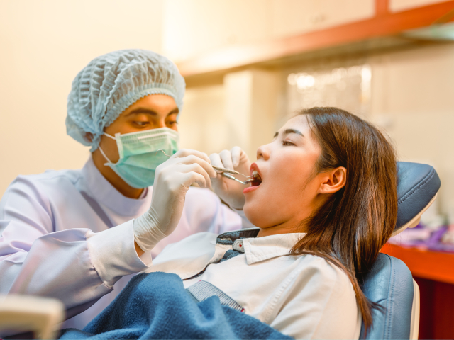 Signs You Might Need Wisdom Teeth